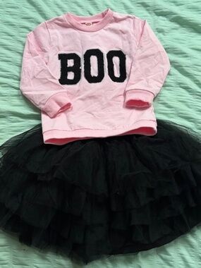 BOO Crewneck & Tulle Halloween Skirt set size 6x/7